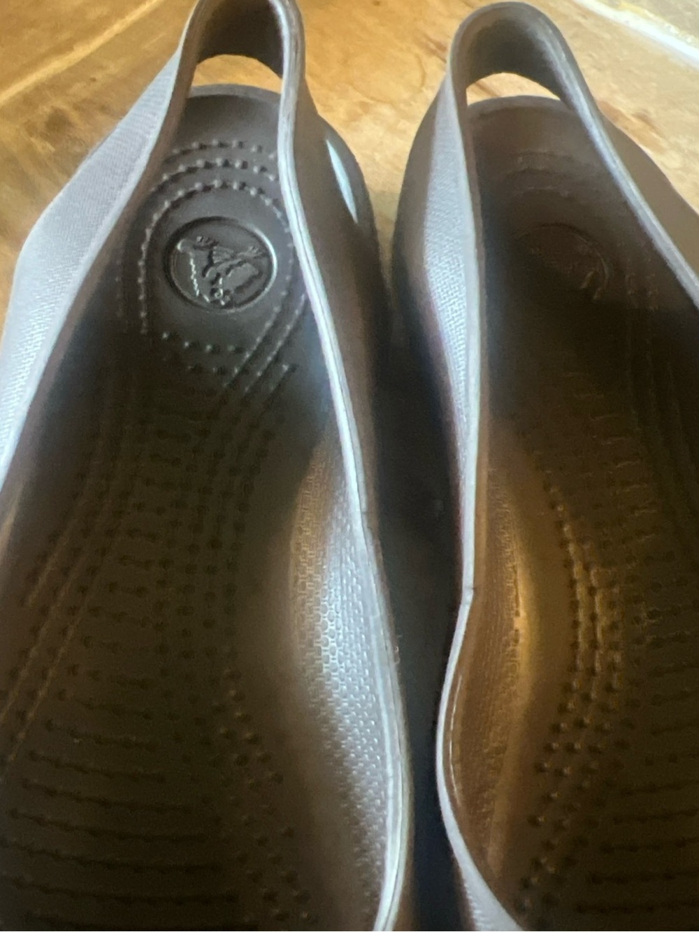 CROCS Women’s Brown Peep-Toe Slingback Flats - Picture 3 of 7